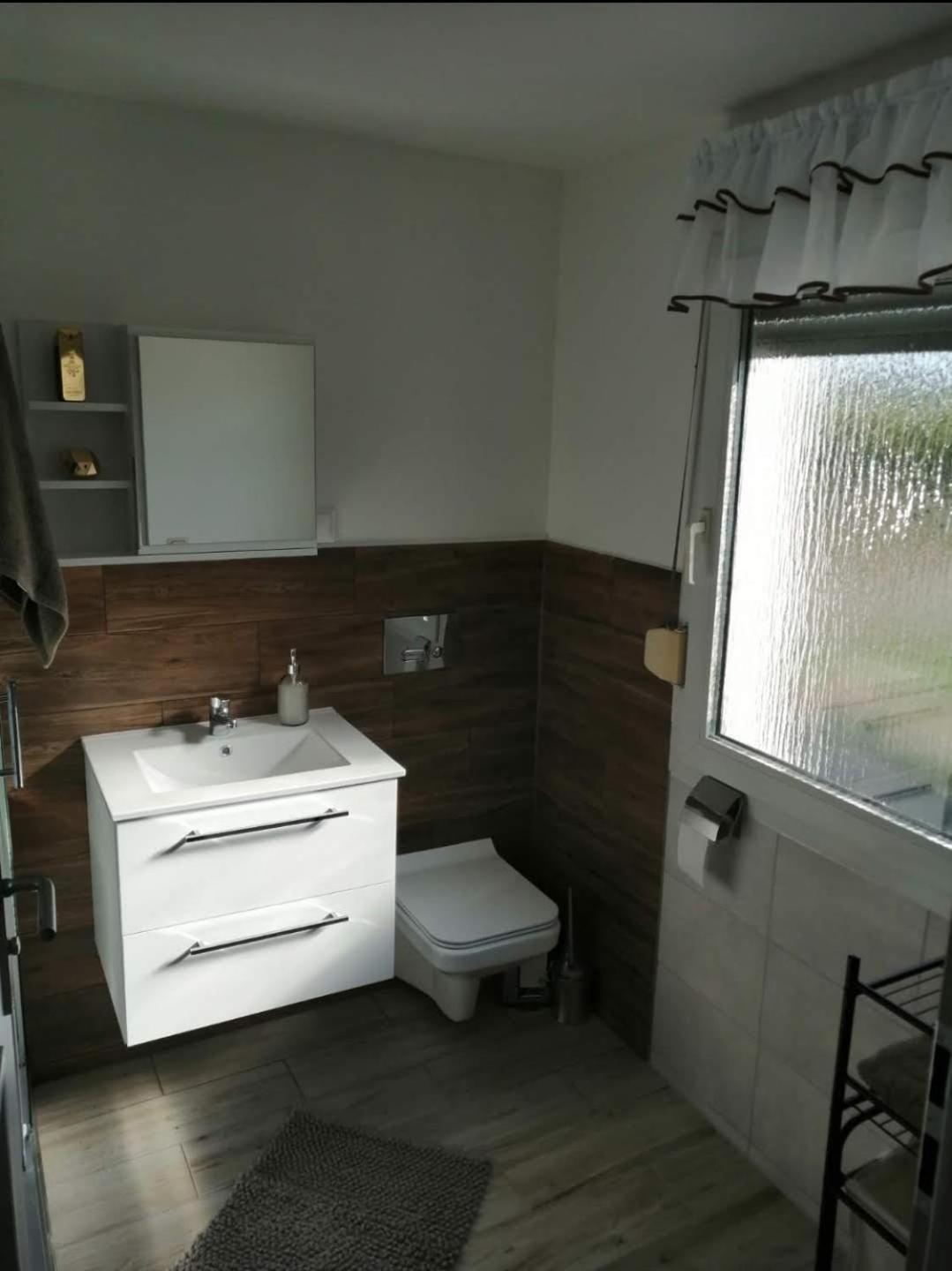 Domek Pod Lasem ออปอเล ภายนอก รูปภาพ