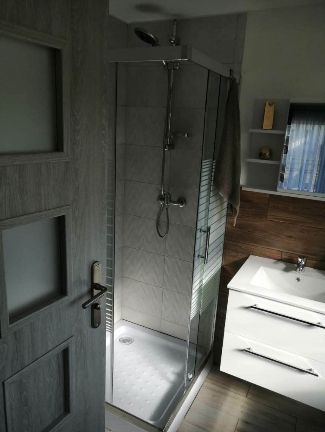 Domek Pod Lasem ออปอเล ภายนอก รูปภาพ